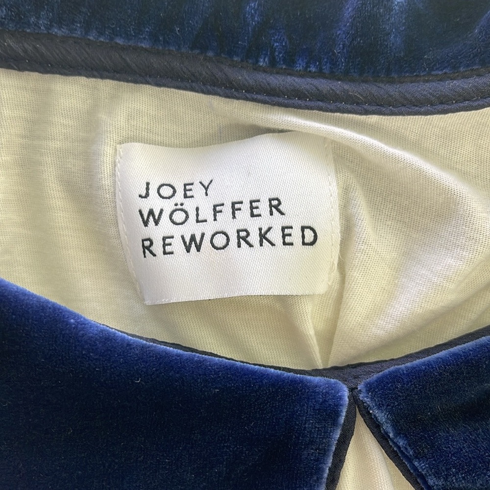 Joey Wolffer Reworked Blue Velvet Collared White T-Shirt Size Small - Picture 9 of 10